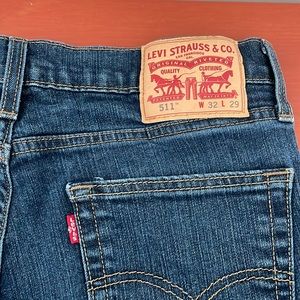 Levi's 511 like new 32W 29L